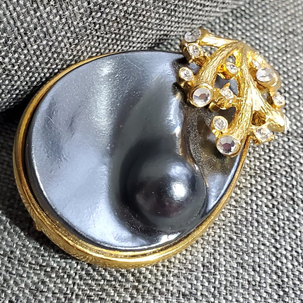 Vintage Ivana Brooch